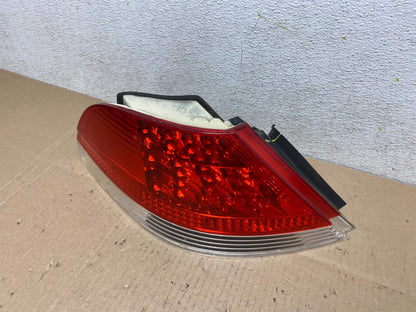 2002 to 2005 BMW 7-Series 745i 760i Left Driver LH Side Tail Light Oem J9683 DW1