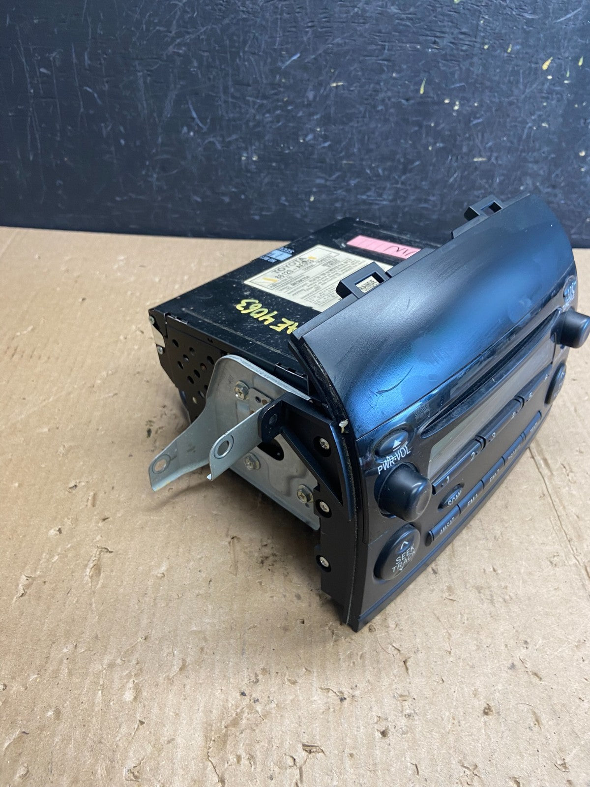 2004 to 2010 Toyota Sienna AM FM CD WMA Mp3 Radio Receiver AE4063 DG2