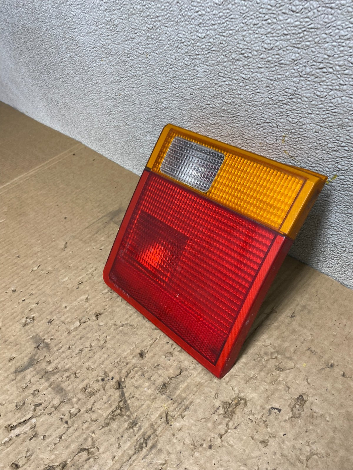 1995 to 1999 Range Rover P38 Right Passenger Side Inner Tail Light Oem W7546 DW1