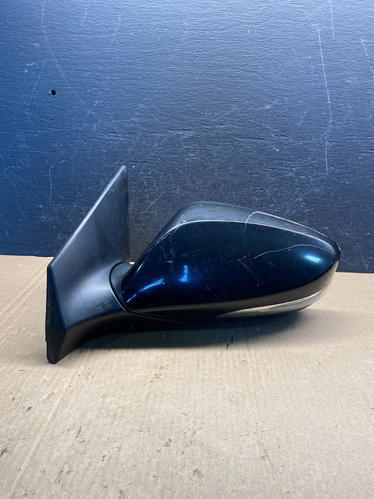 2011-2013 Hyundai Elantra Left Driver View Door Trn Sig Mirror AE7640 DW0