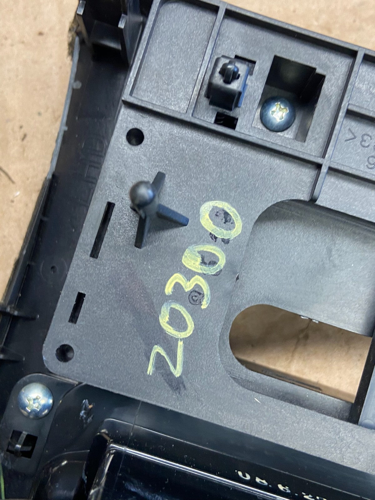 2006 to 2010 Infiniti M35 Center Console Gear Shifter Floor Bezel OEM Z0300 DG7