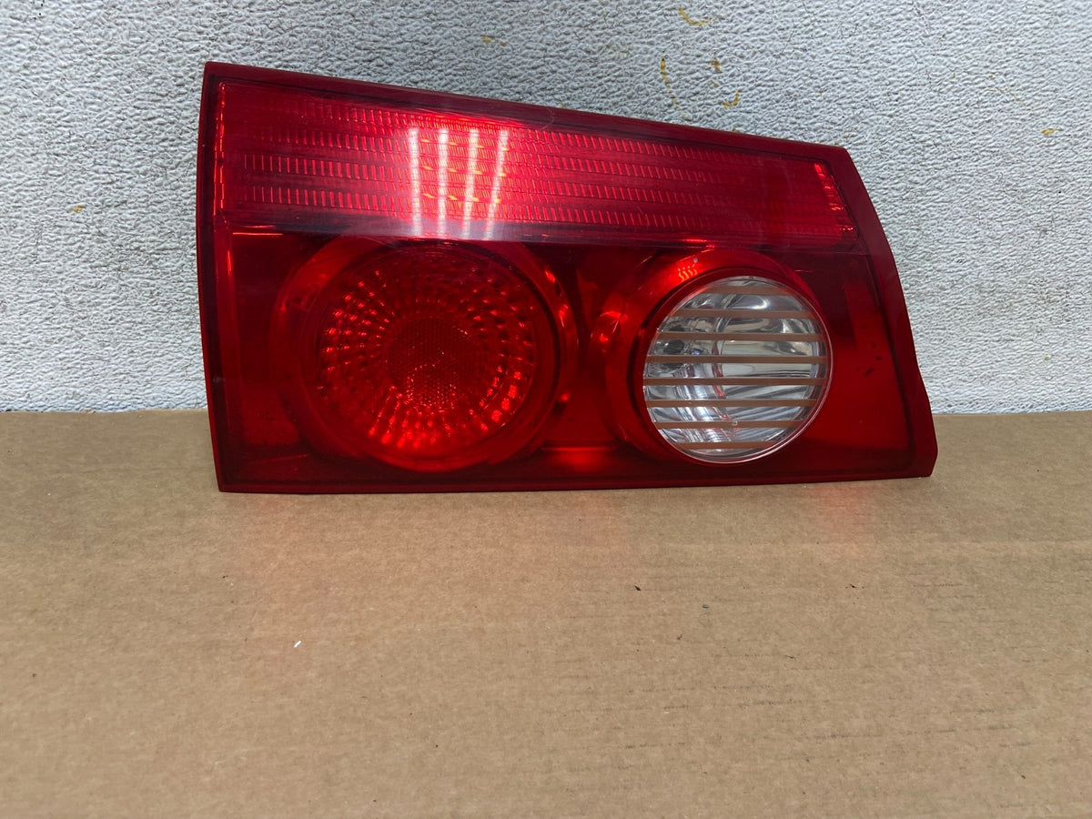 2006 - 2010 Toyota Sienna Left Driver Lh Side Inner Tail Light AH3086 DW0