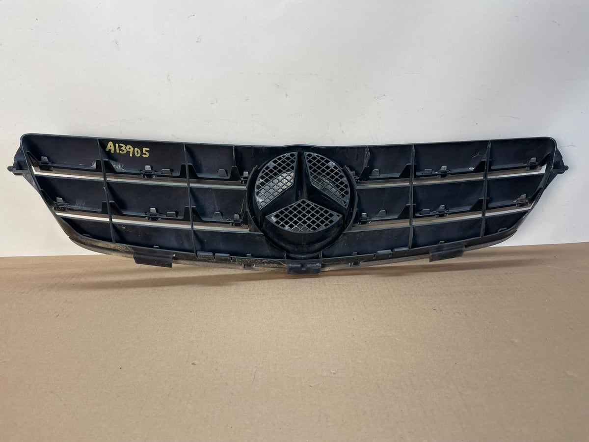 2003-2009 Mercedes Clk-Class W209 CLK550 CLK55 Front Upper Grill Grille AI39053