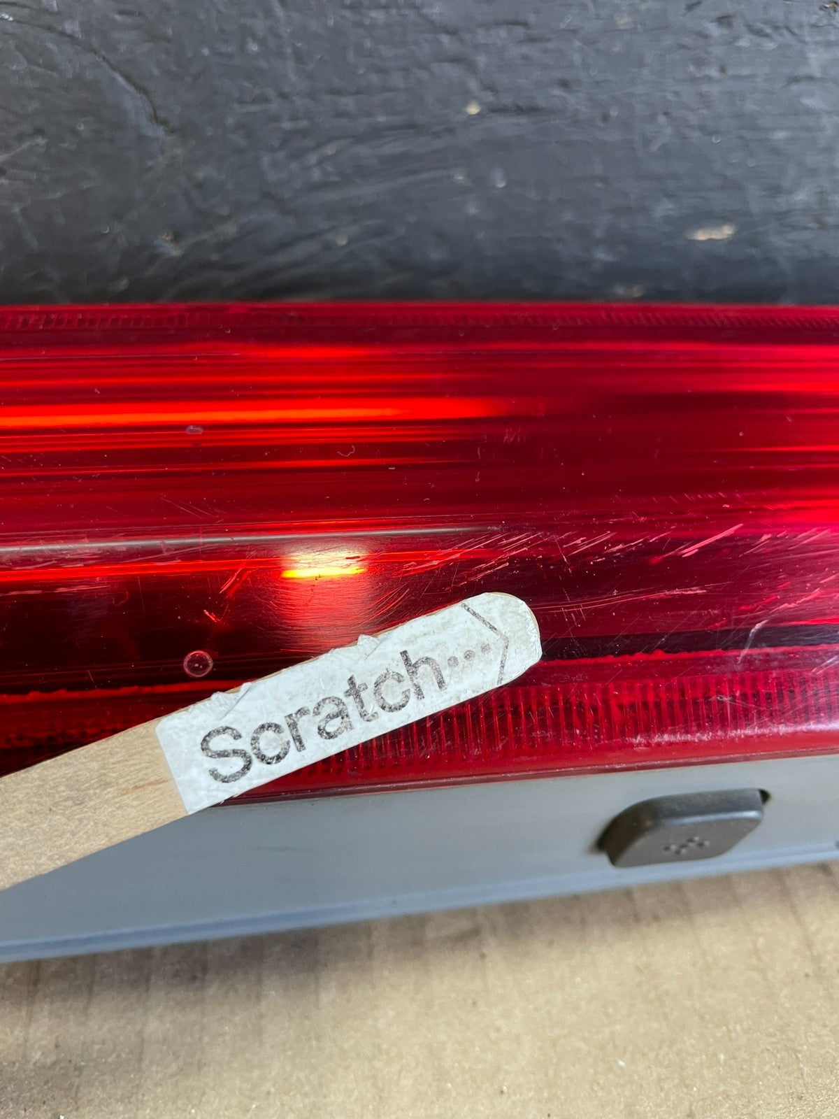 2013 to 2016 Honda Odyssey Rear Tail Gate Reflector AC20354