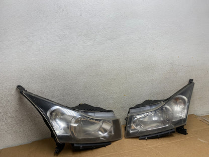 2011 to 2015 Chevrolet Cruze Halogen Left+Right Set Headlights Z1318 DW2