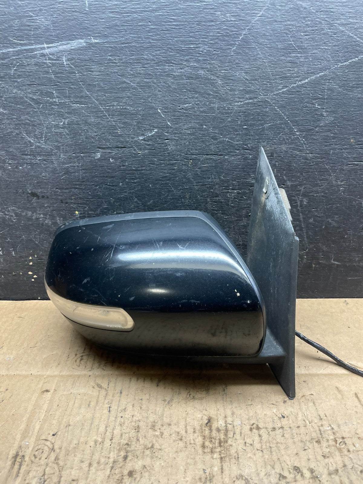 2010 - 2012 Mazda CX-7 Right Passenger View Door Mirror Turn Signal Oem R9223 DG0
