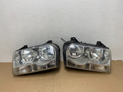 2005 2006 2007 Chrysler 300 Left+Right Halogen Headlights AE7221 DW0