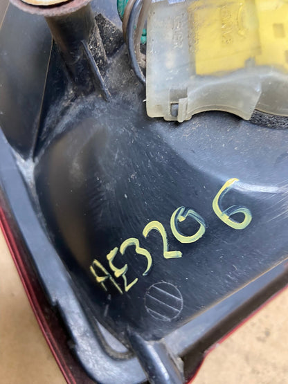 1991-1996 Oldsmobile Cutlass Ciera Right Passsenger Tail Light AE3206 LK10