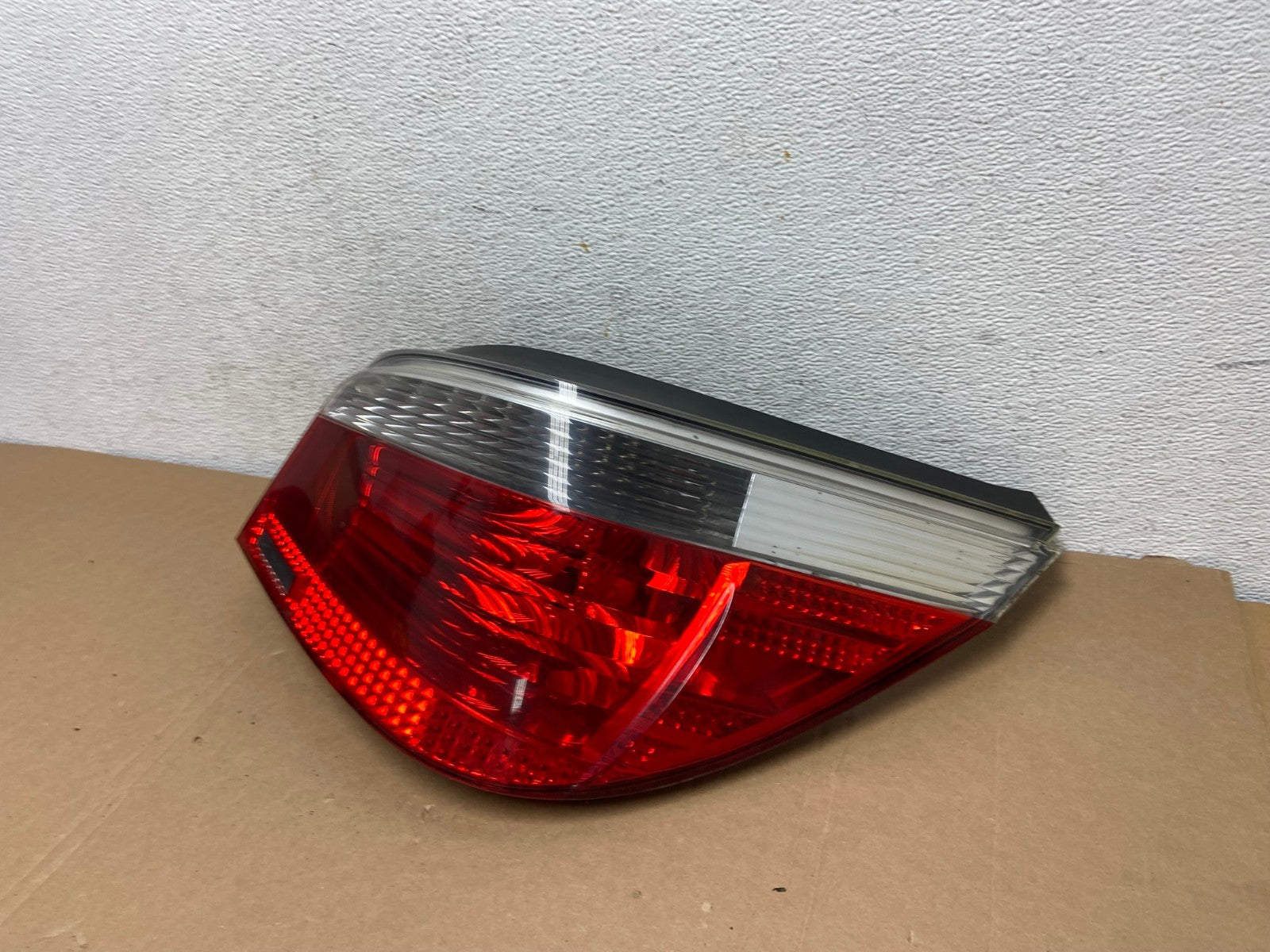 2004 - 2007 BMW 5 Series E60 Right Passenger RH Side Tail Light AD7854 LK1
