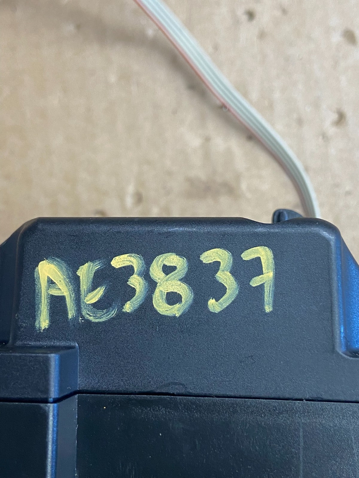 2010 to 2013 Mercedes W212 E350 Controller Knob Multi Switch AE3837 DG4