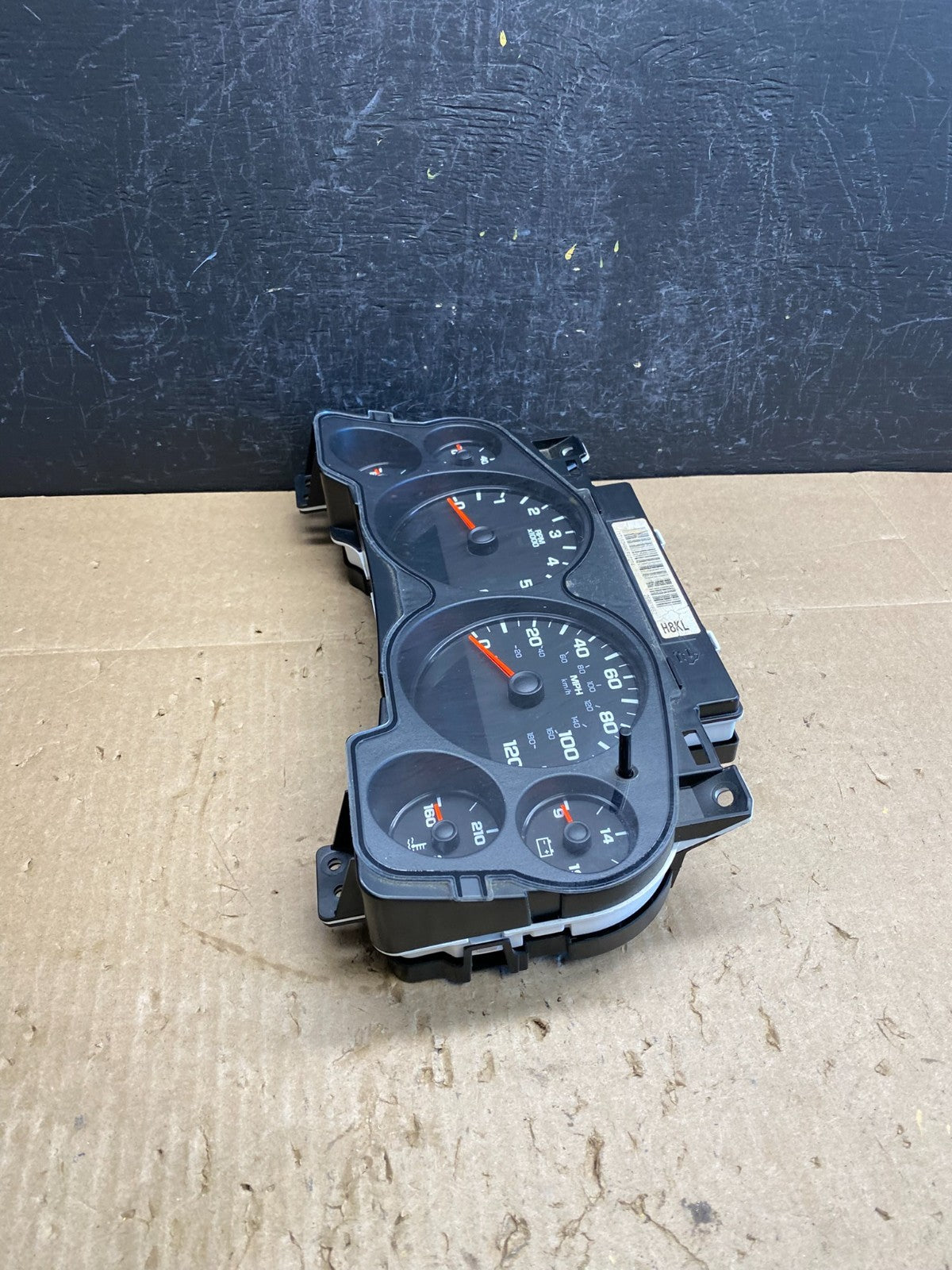 2007 to 2014 Chevrolet Silverado Sierra Cluster Gauge Speedometer ECM AC9061 DW2