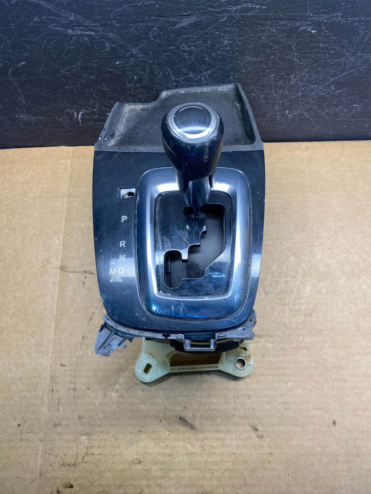 2013 to 2017 Mazda 6 Gear Shifter AD75320