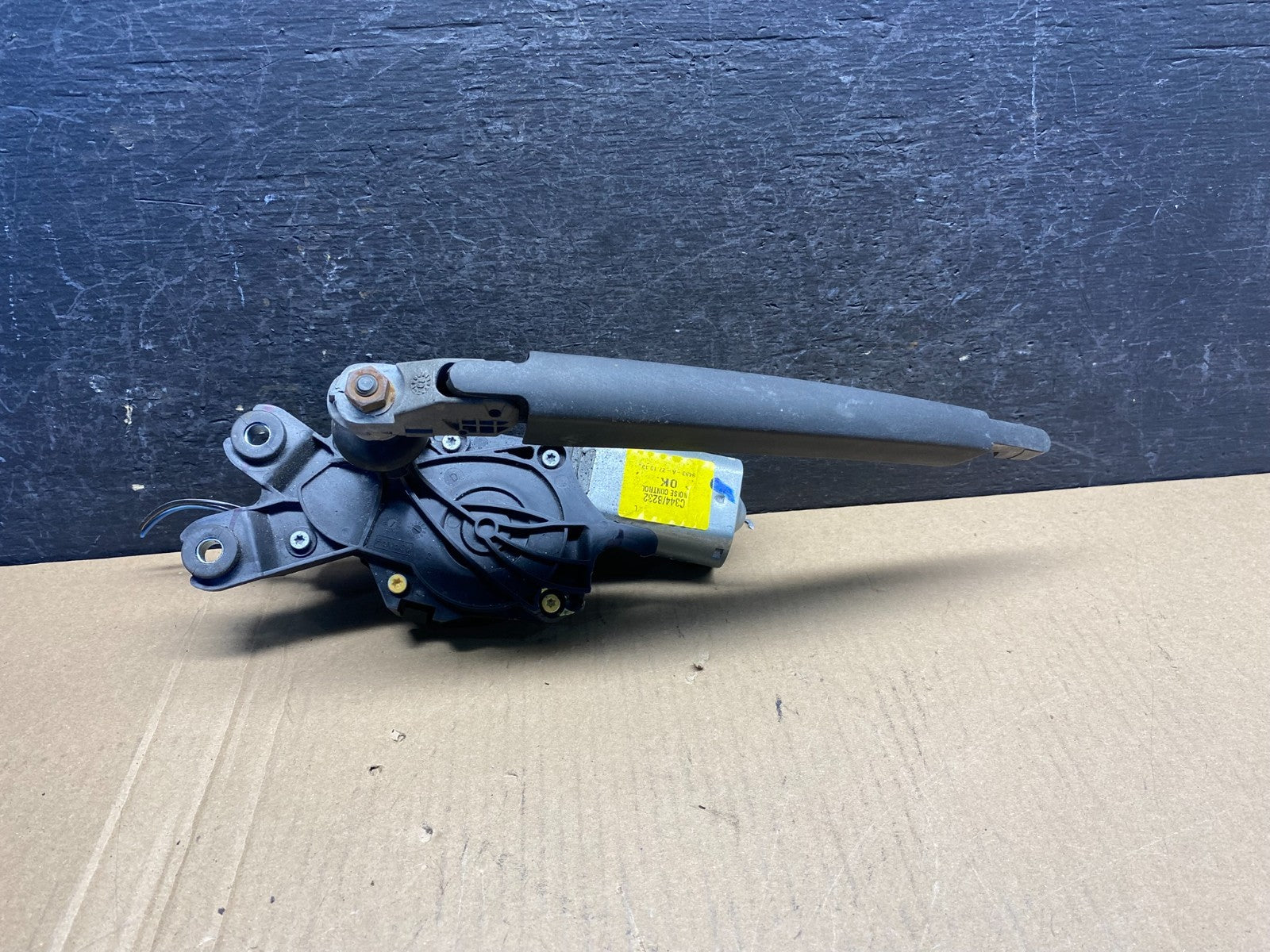 2013 - 2018 Ford C-Max Rear Windshield Wiper Motor AG3538 MS0