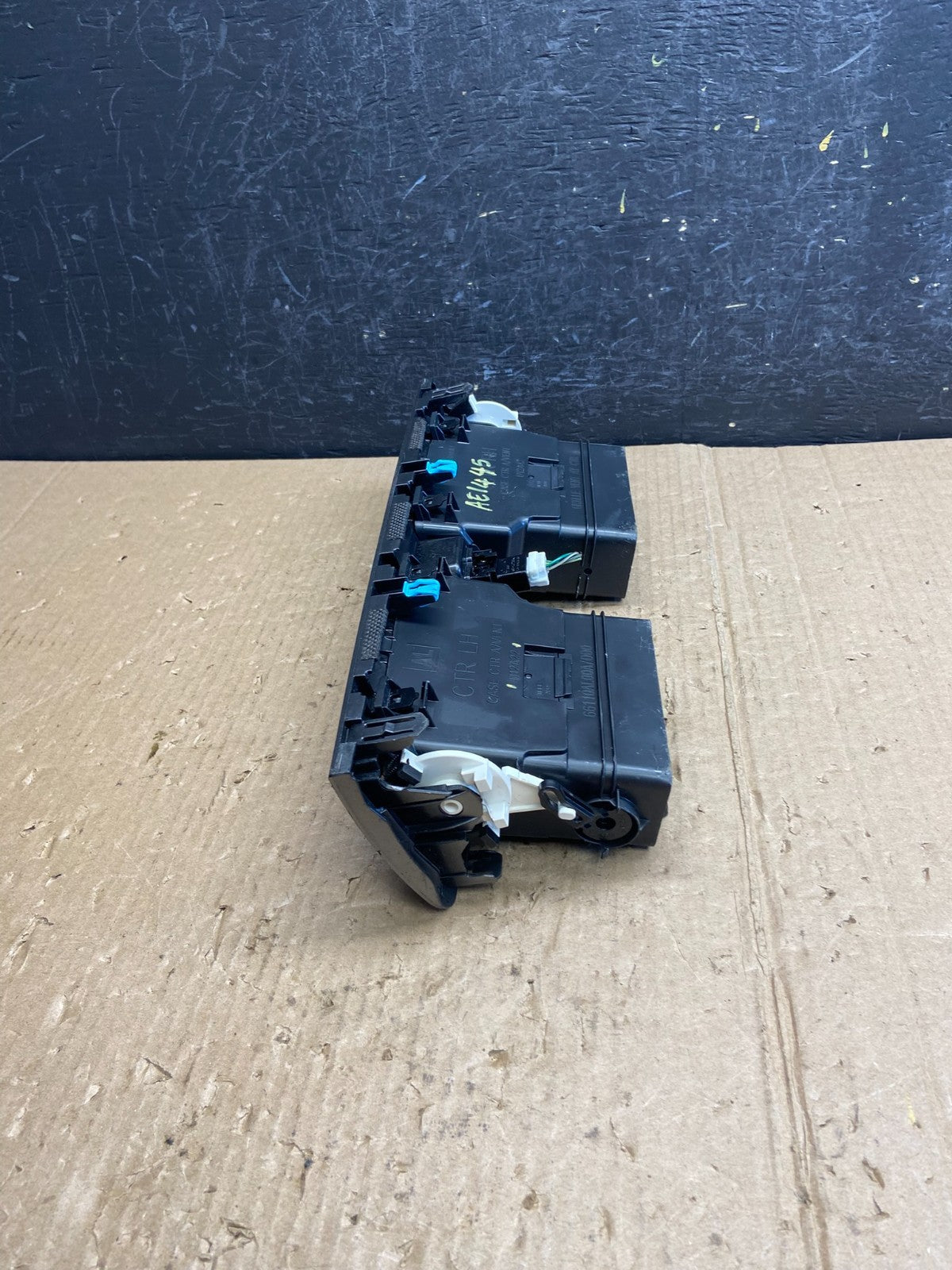 2015 - 2019 Subaru Outback Legacy Center Console A/C Air Vent AE4145 DG2