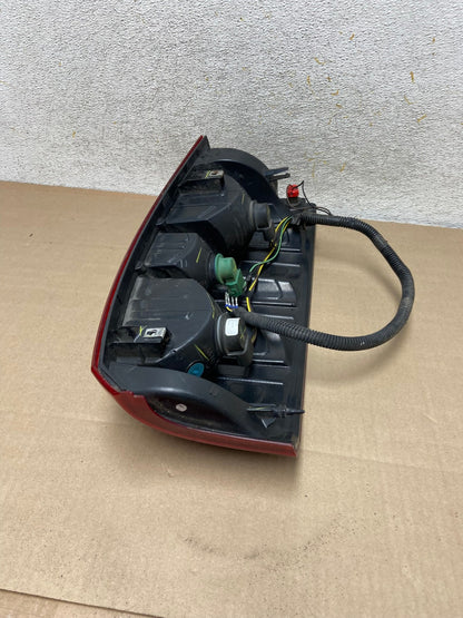 2007-2013 Chevrolet Avalanche Right Passenger RH Side Tail Light AI1378 LK6