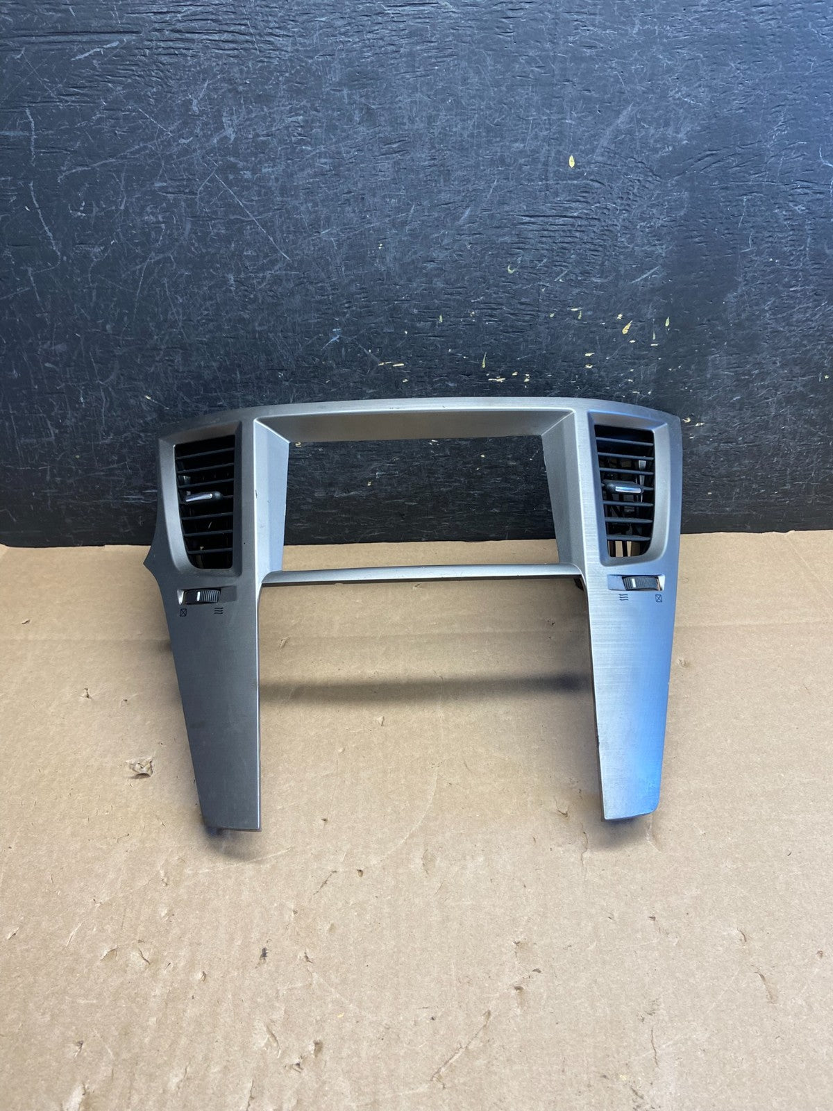 2010-2014 Subaru Legacy Outback Vent Radio Panel Trim Bezel AI6314 DW0
