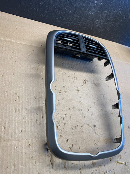 2013-2016 Chevrolet Malibu Center Radio Switch Air Vent Trim Bezel AC6560 DG2