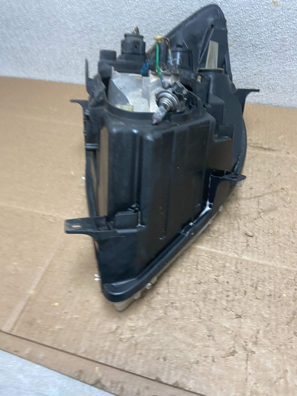 2007 to 2013 Mercedes Sprinter Headlight Left Driver Side Halogen Oem Y9171 DW6