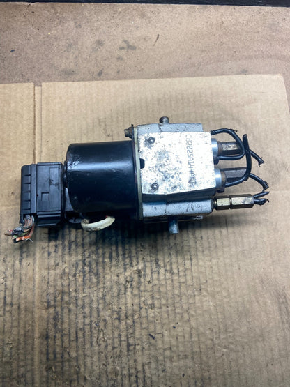 1999 to 2000 Ford F250 F350 SRW ABS Pump Control OEM 2c342c346be y4384 DG2