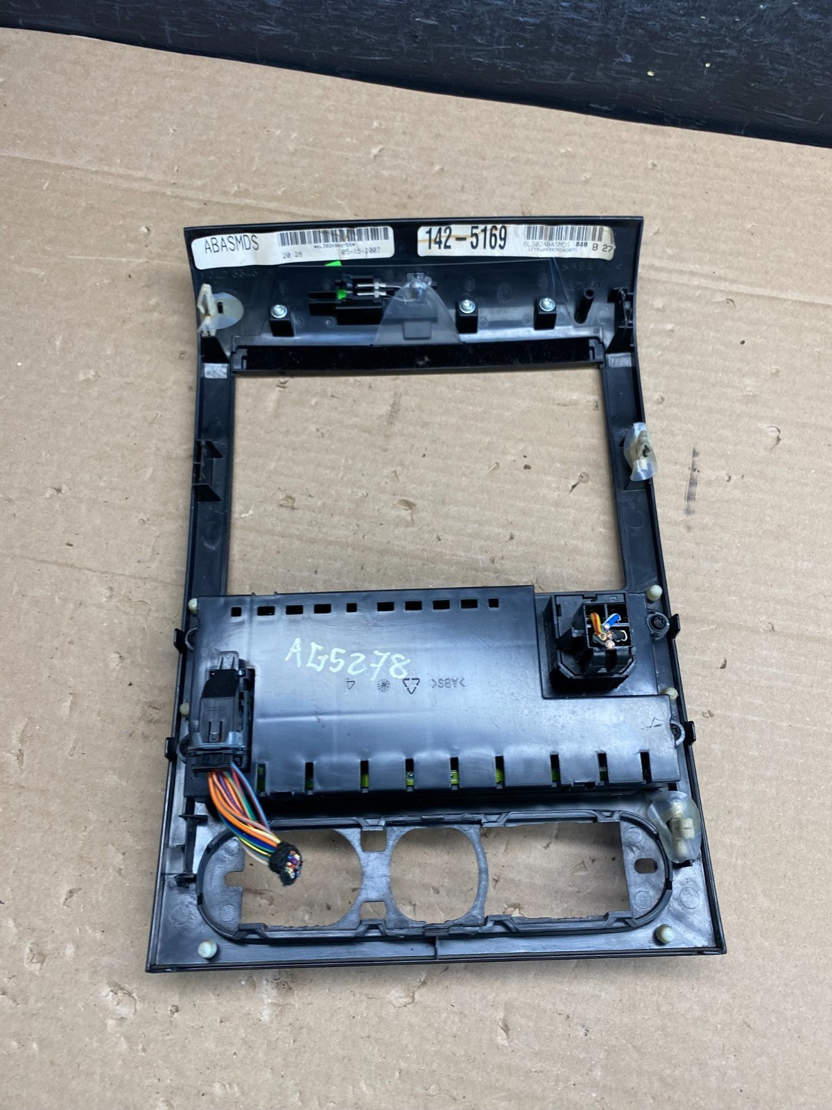 2004 to 2008 Ford F150 Radio Climate Dash Bezel Surround Black ag5278 DG4