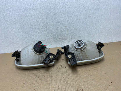 2001-2004 Toyota Sequoia Left+Right Side Halogen Headlights AF2827 DW6