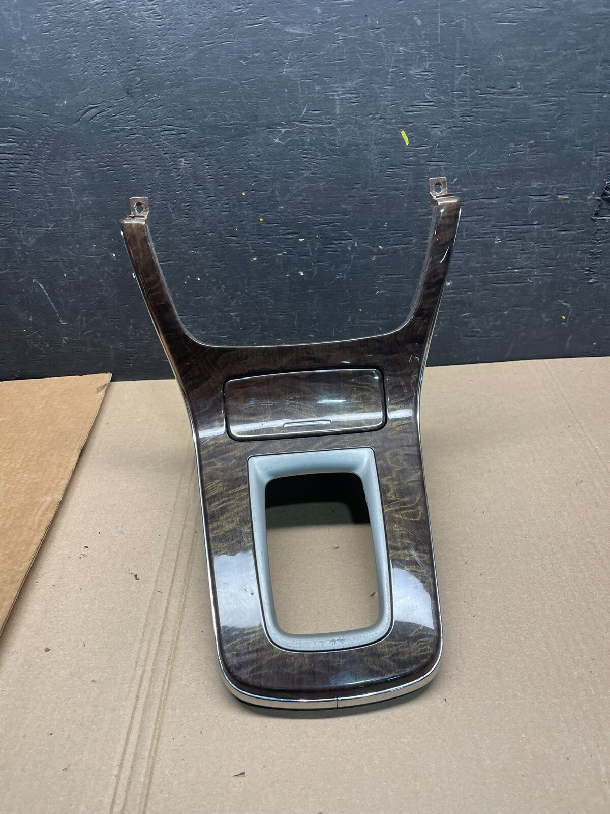 2013 to 2016 Nissan Sentra Center Console Shifter Floor Trim Bezel i5589 DG0