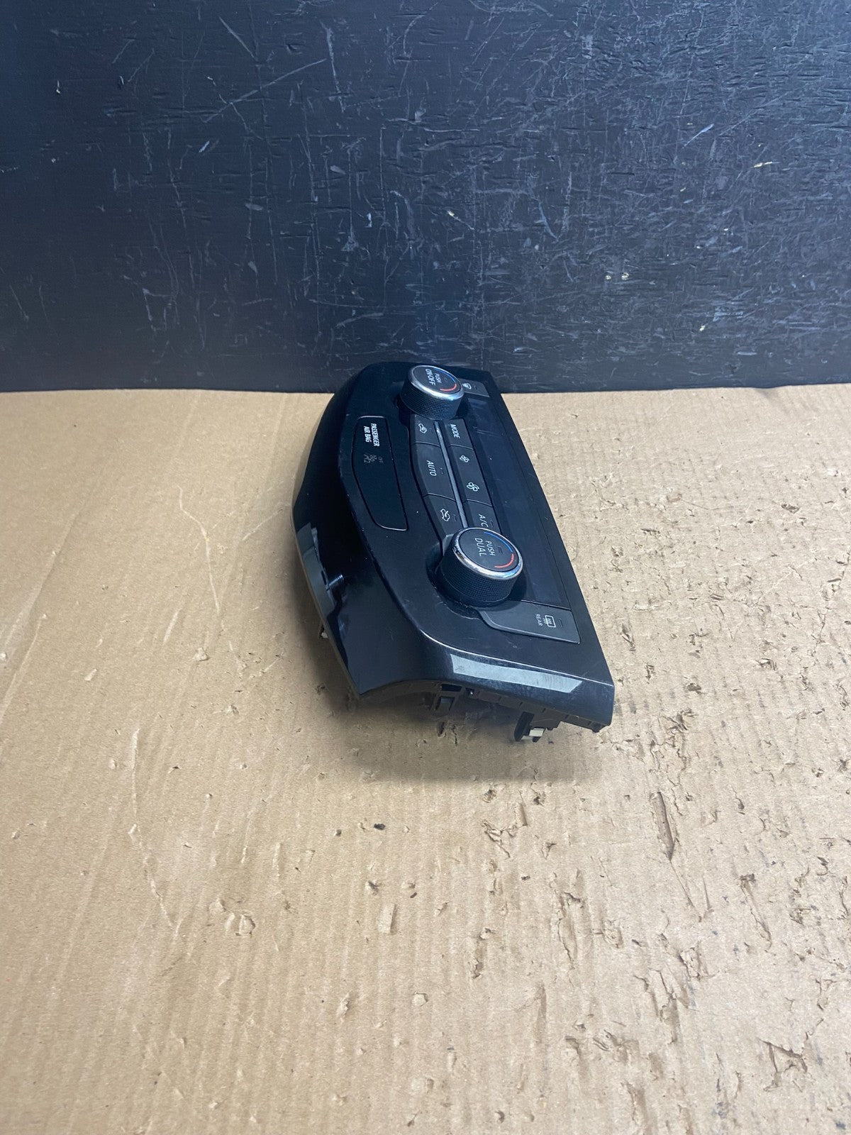 2017 to 2020 Nissan Rogue Heater Temperature AC Climate Control AF1514 DG2