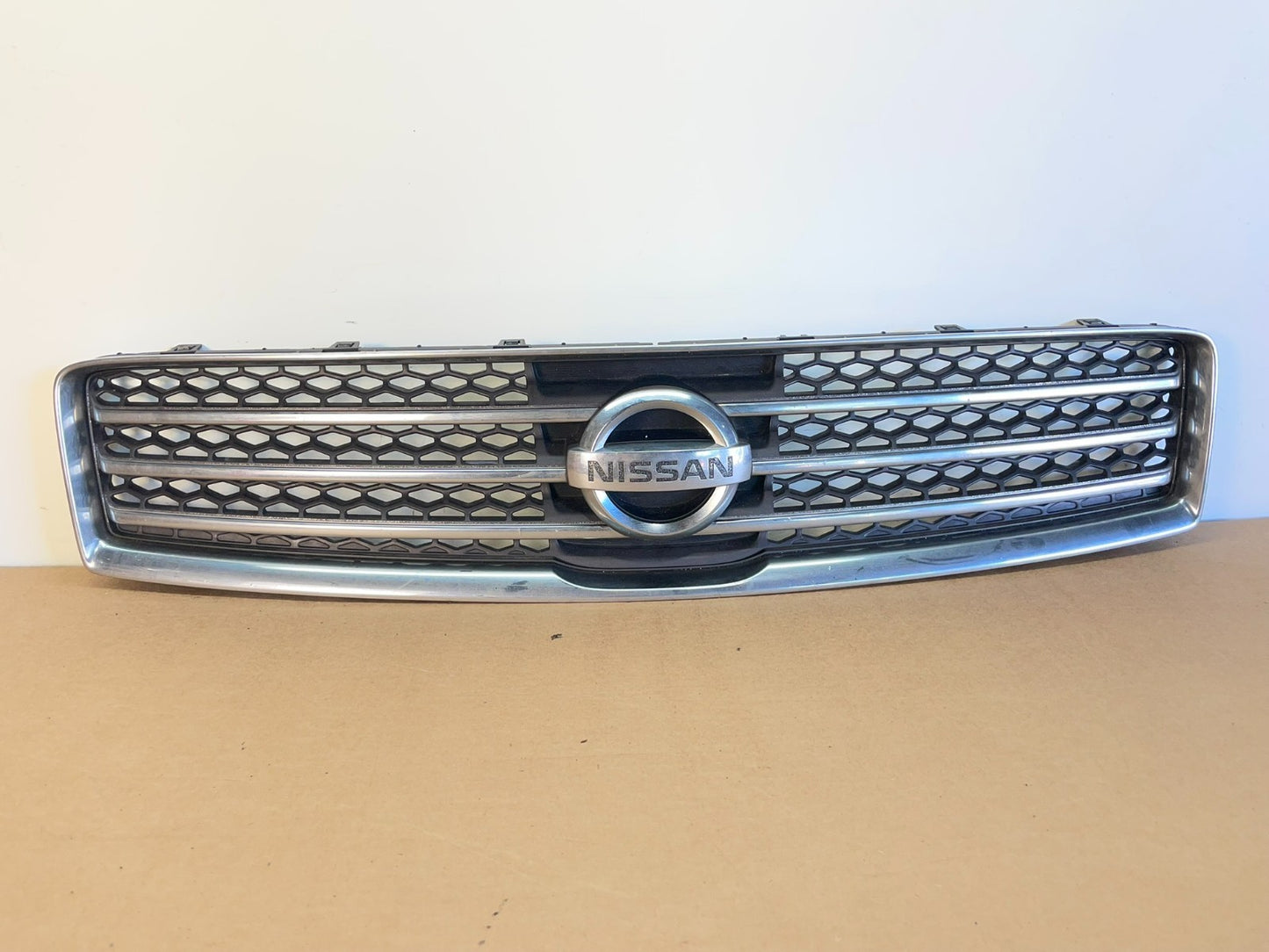 2009 to 2011 Nissan Maxima Front Upper Grill Grille 62070-9N00A AF8603 DG0