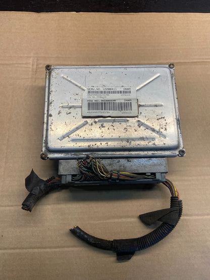 2001-2002 Silverado Tahoe Engine Computer Module 12200411 ECM ECU ae2458 DG0