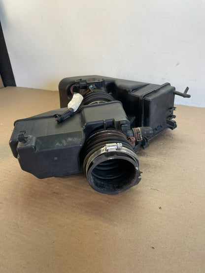 2004 to 2010 Toyota Sienna Air Cleaner Box AF84761