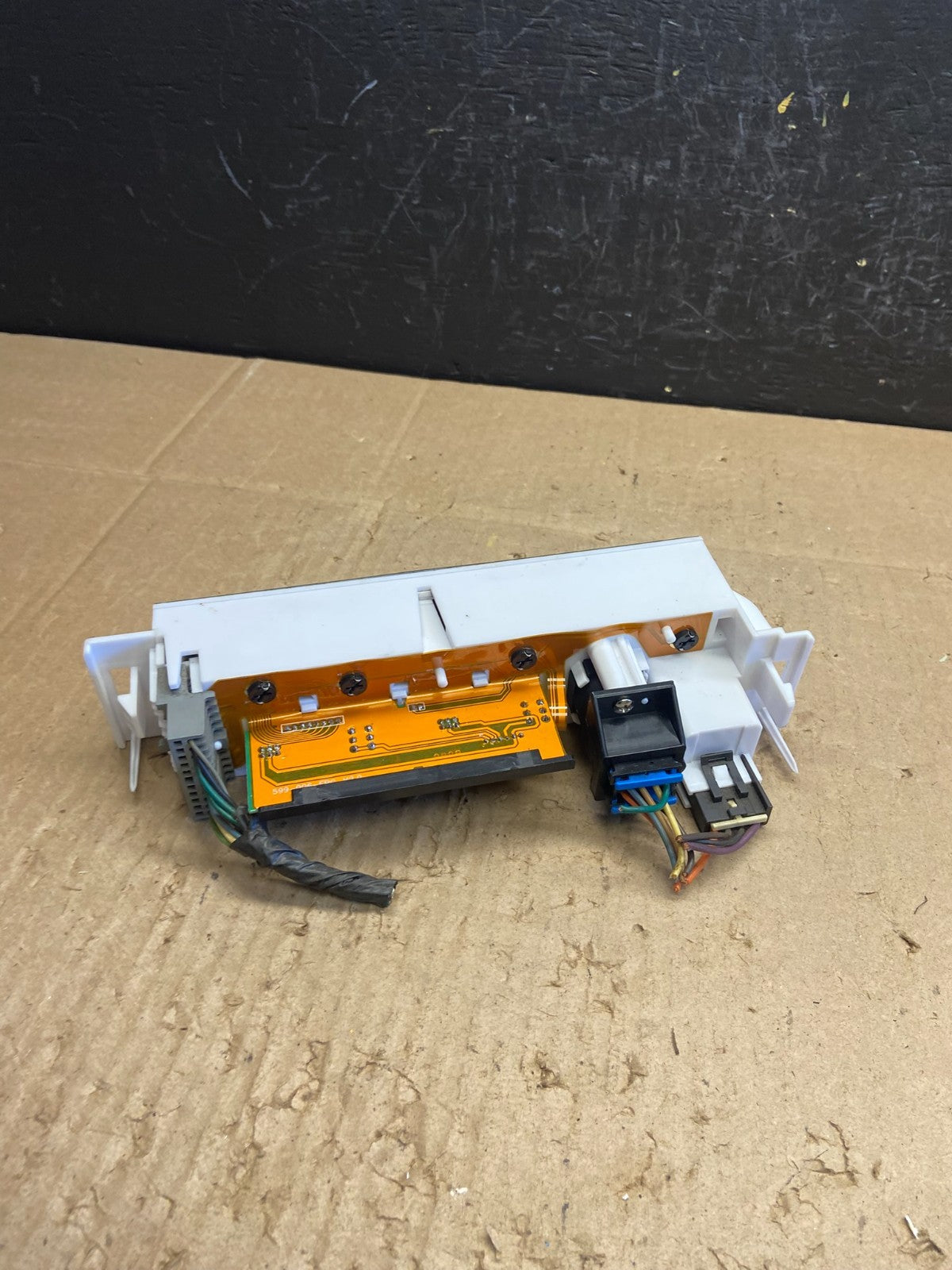 Chevrolet Suburban GMC Yukon A/C Heater Climate Control Module Panel Ab99633