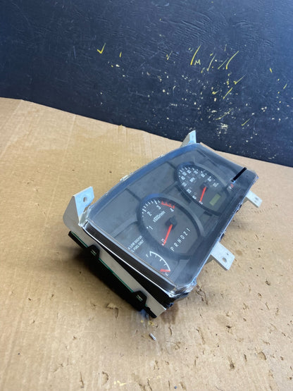 Chevrolet W5500 Isuzu  Speedometer Cluster Gauge Oem z4280 DG2