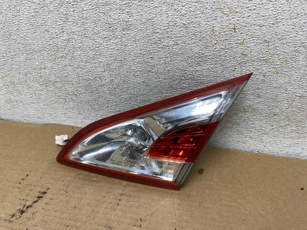 2011-2014 Nissan Murano Right Passenger RH Side Inner Tail Light AH7957 LK2