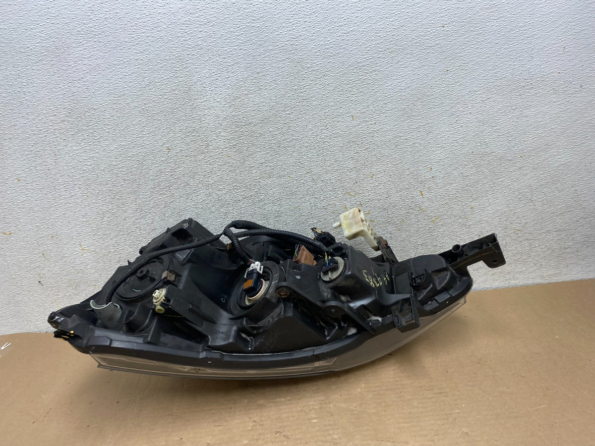 2016 - 2018 Nissan Sentra Front Right Passenger RH Halogen Headlight AH9383 DW6