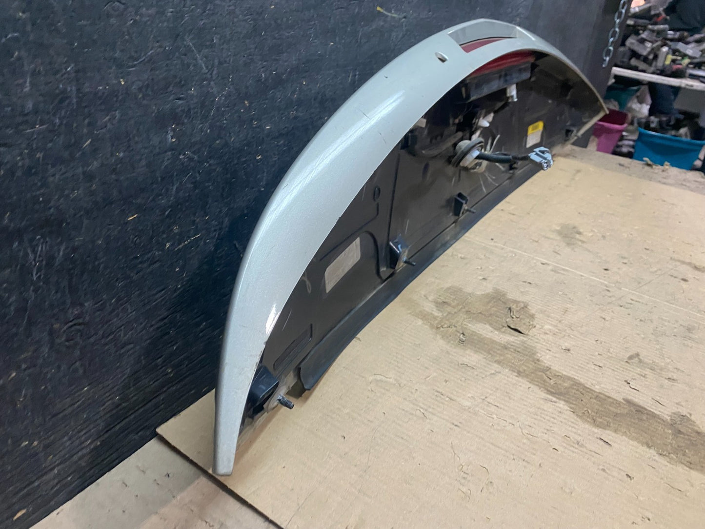 2013 to 2017 Chevrolet Traverse Rear Trunk Spoiler Wing Third Brake X3305 DG8
