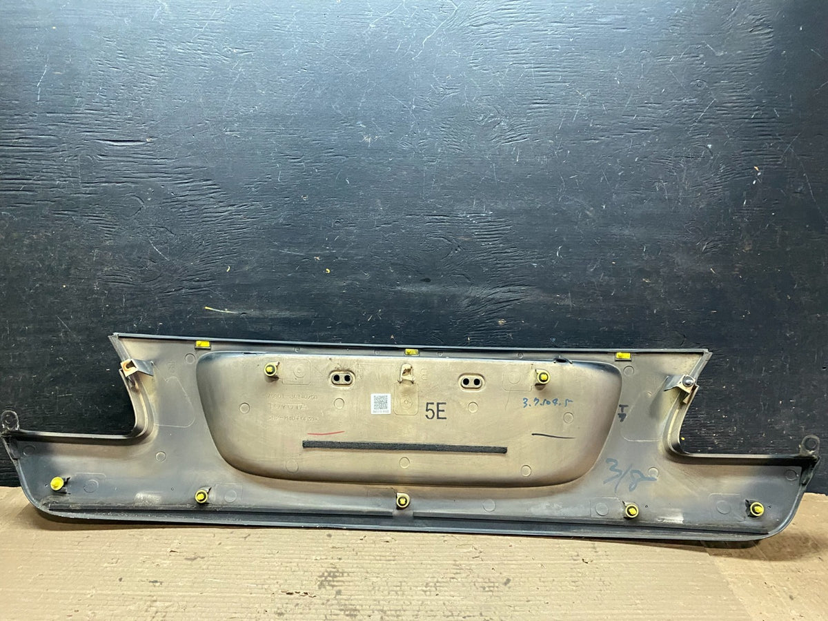 2007-2011 Lexus GS350 Trunk License Plate Trim Panel Cover 76801-30140 V2540 DG6