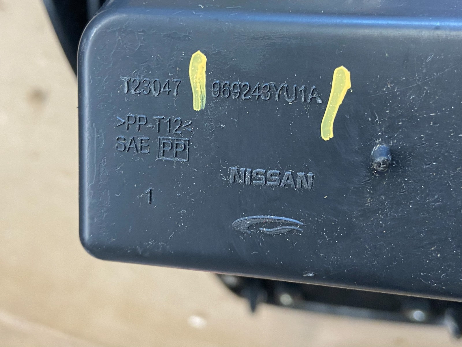 2016 to 2019 Nissan Sentra Center Console Shifter Floor Trim Bezel AB2069 DG5
