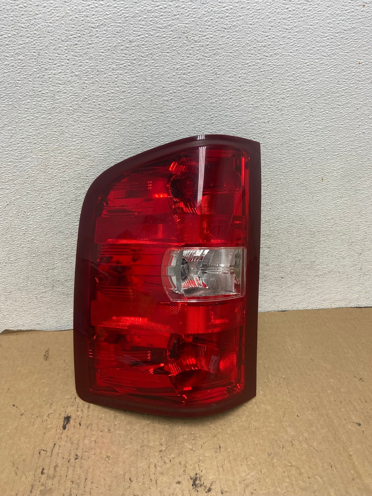 2007 to 2013 Chevrolet Silverado Left Driver LH Side Tail Light AG2362 LK0