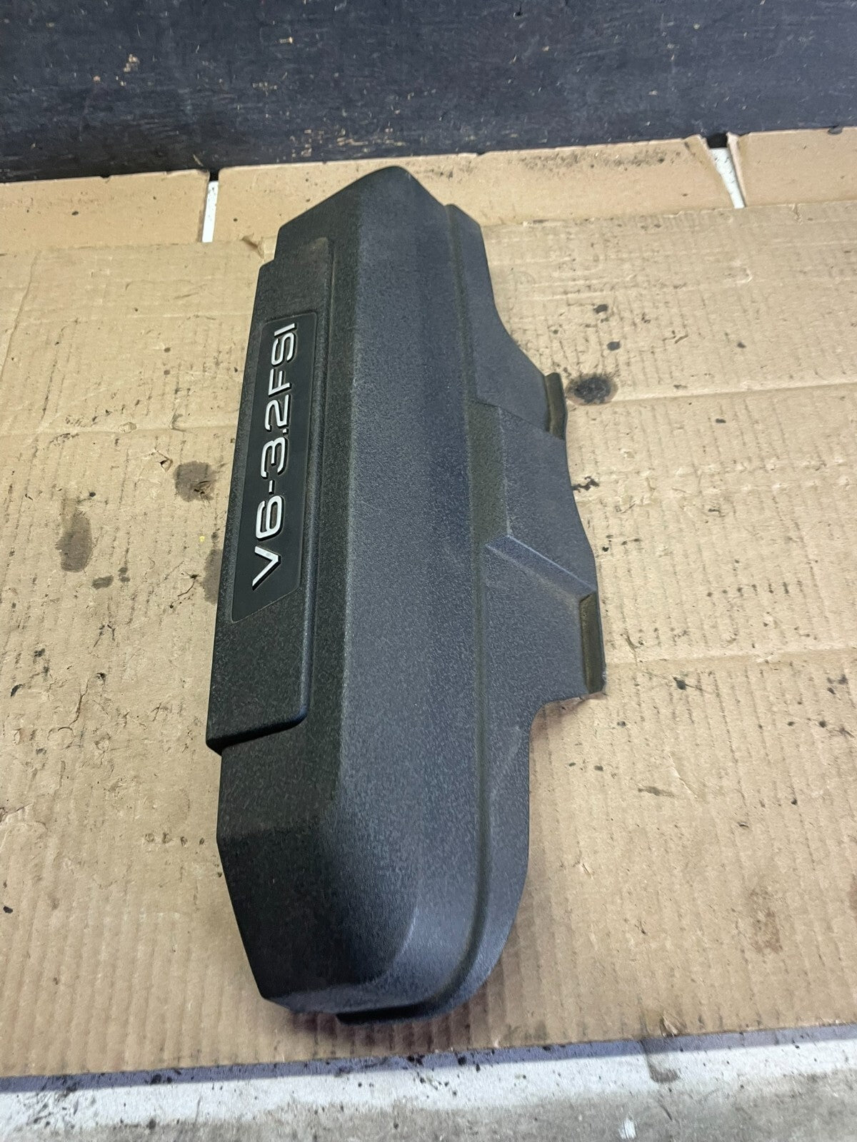2008 to 2008 Audi A6 3.2L Engine Motor Cover M2750 PS3