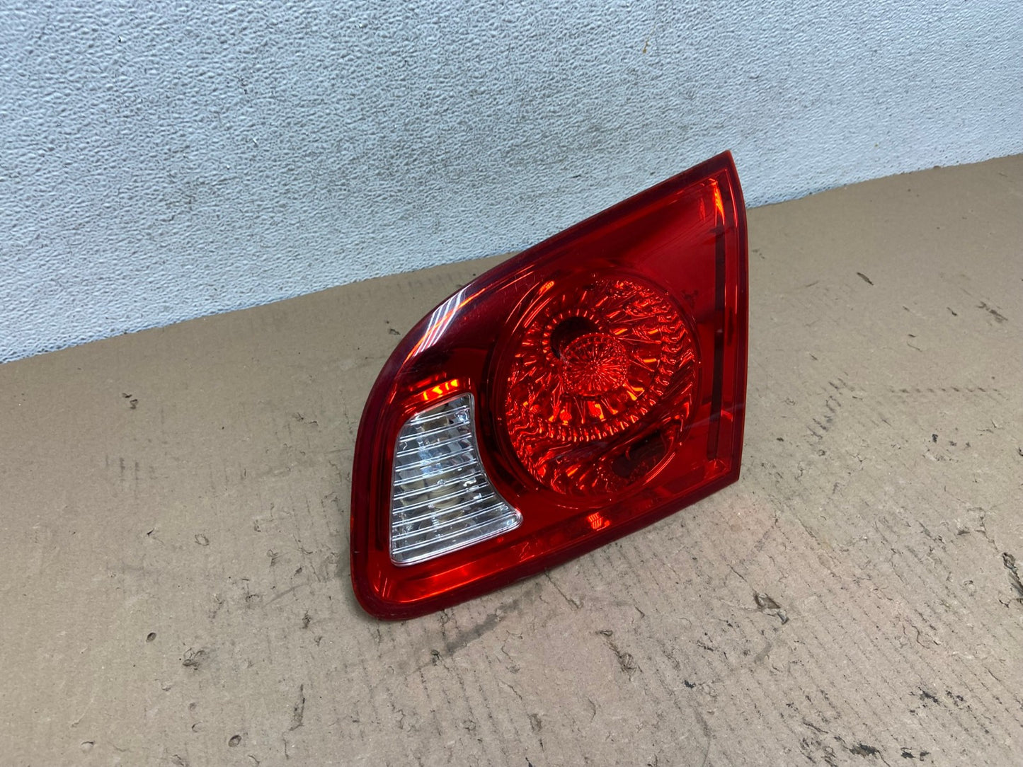2007 2008 2009 Hyundai Santa Fe Right Passenger Tail Light Inner AF3273 LK2