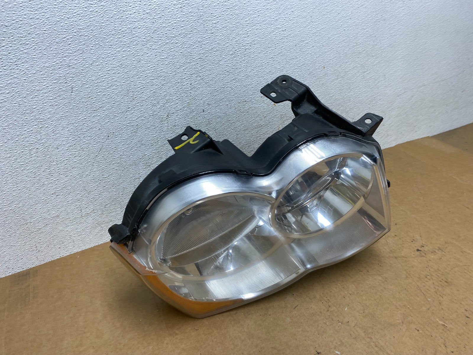 2008-2010 Jeep Grand Cherokee Right RH Side Halogen Headlight AE3049 DW2