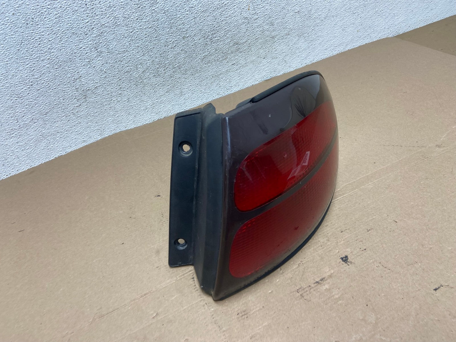 1998 to 1999 Ford Taurus Wagon Right Passenger RH Side Tail Light AF4388 LK2