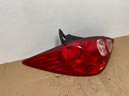 2007 - 2012 Nissan Versa Hatchback Left Driver Side Lh Tail Light AB8477 DW2