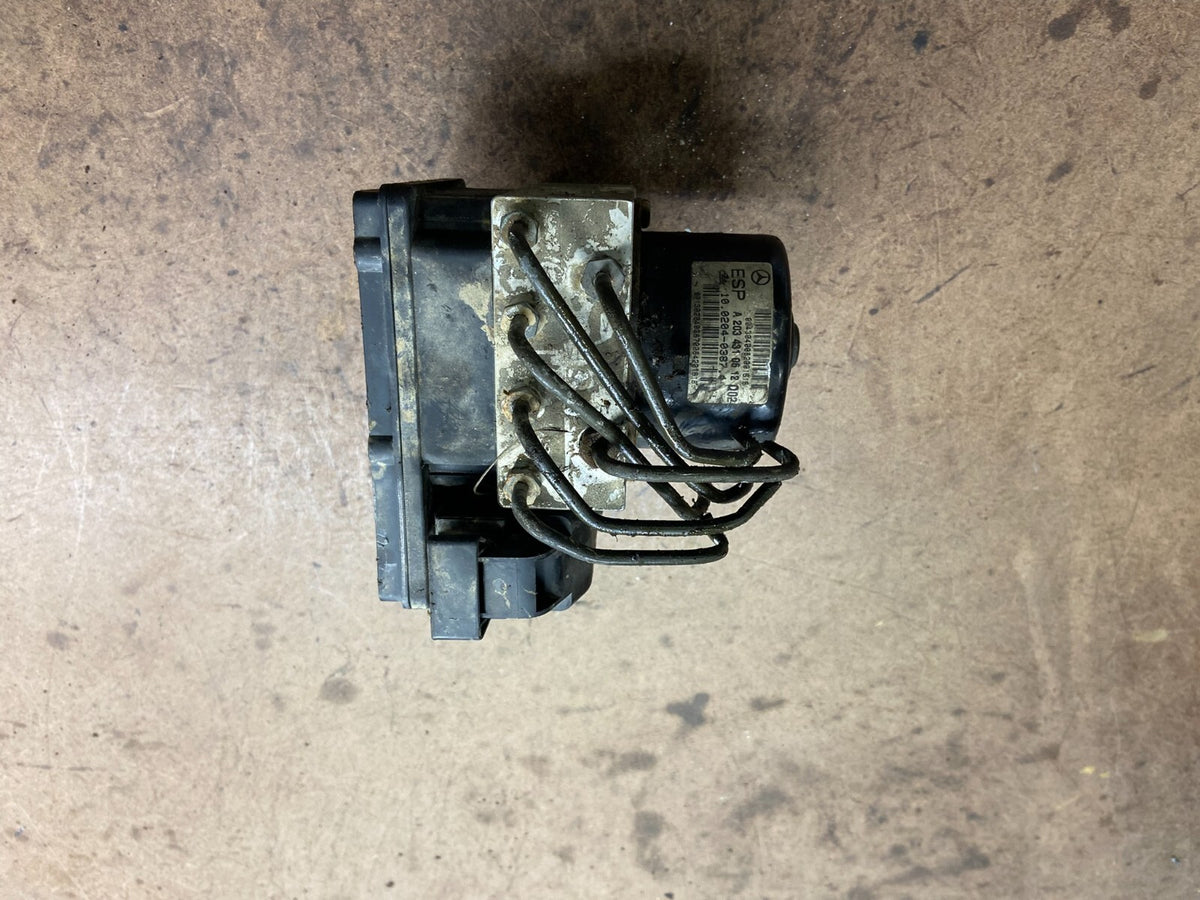 2007 to 2014 Mercedes C-Class ABS Anti Lock Brake Pump Module J5521 DG1