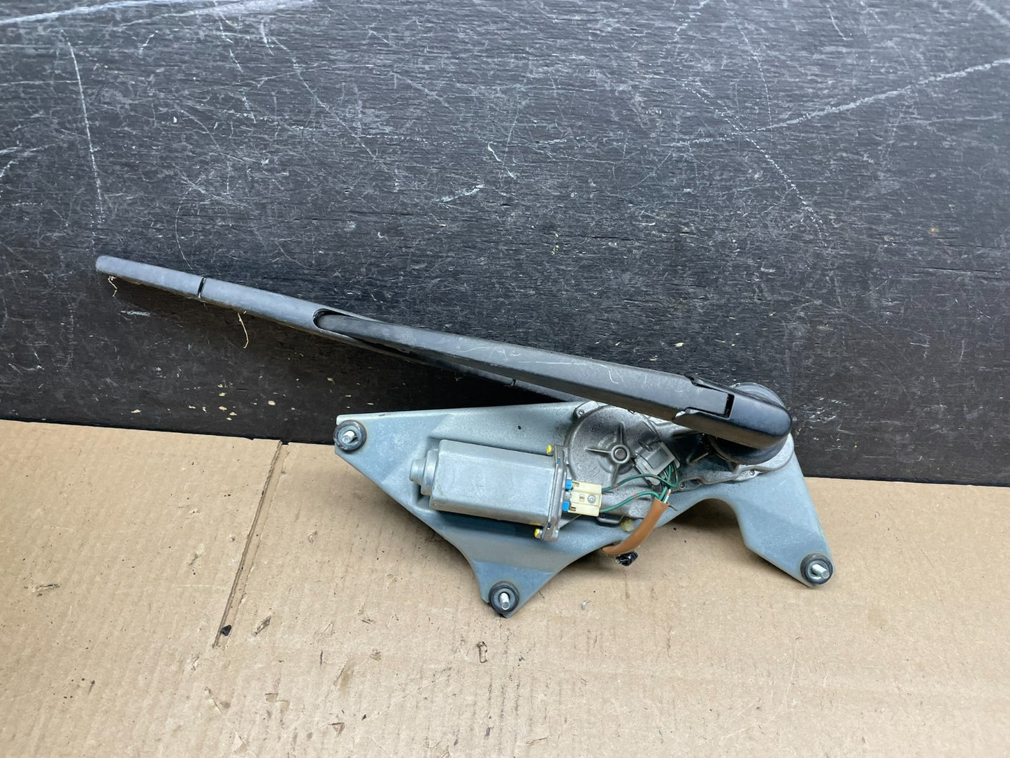 2003 to 2011 Honda Element Rear Windshield Washer Wiper Motor V8830 PS0