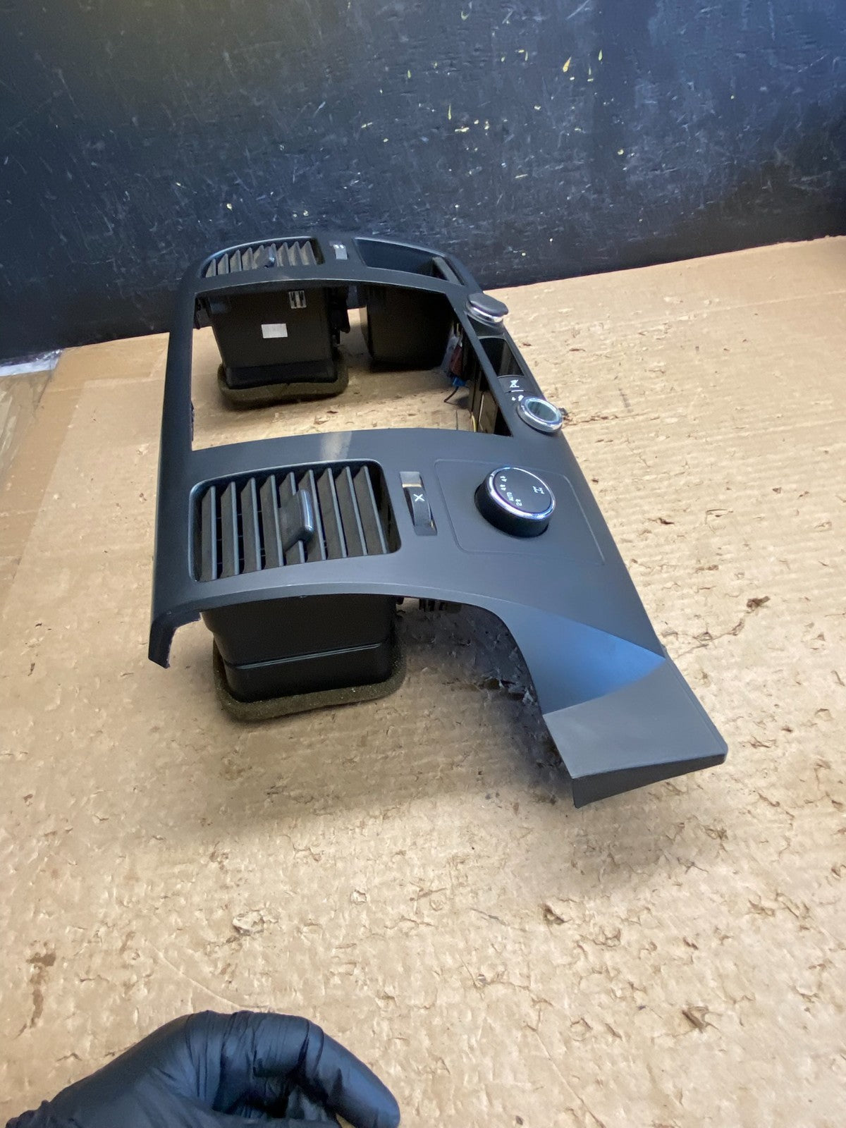 2007 to 2014 Silverado Sierra Center Console Radio Bezel Air Vents AG8752 DG2