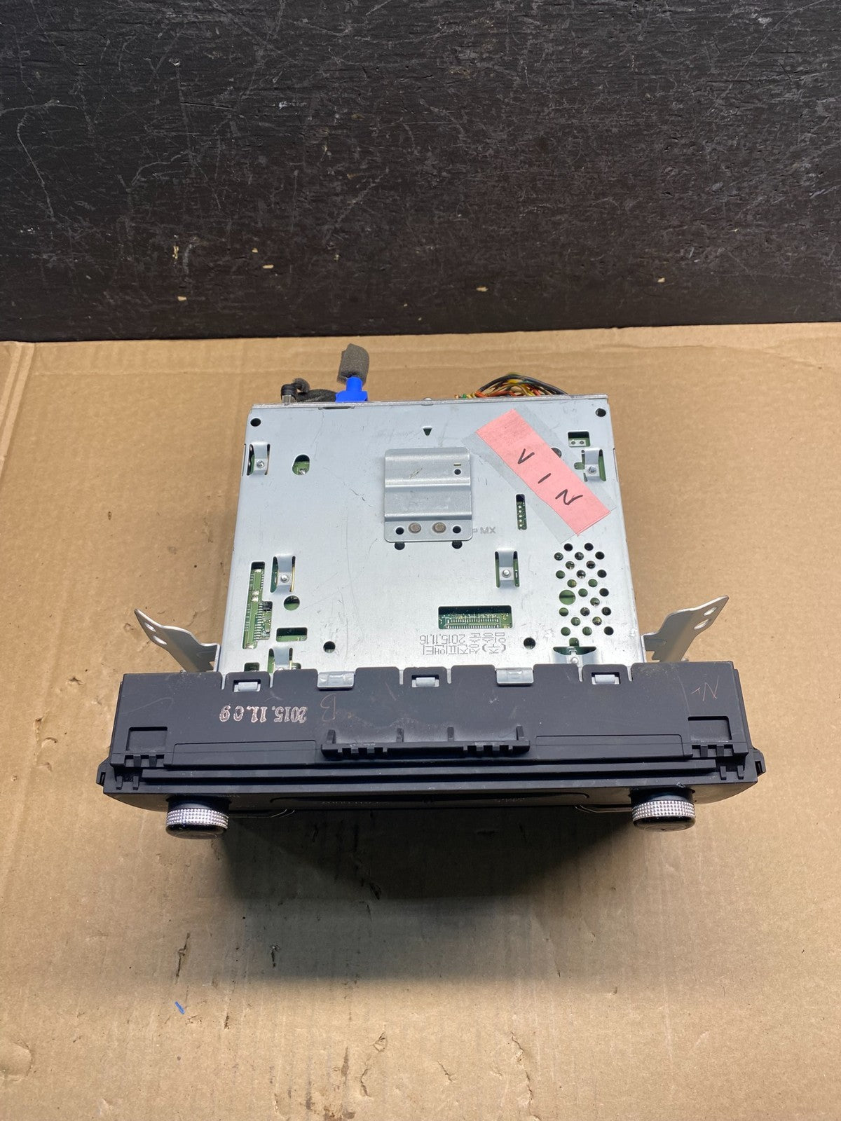 2015 to 2016 Kia Sedona Radio Stereo Receiver AM FM CD Player AE7928 DG4