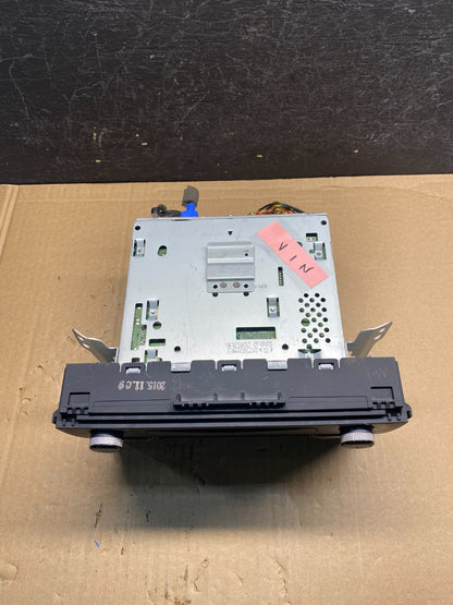 2015 to 2016 Kia Sedona Radio Stereo Receiver AM FM CD Player AE7928 DG4