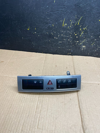 2005 2006 2007 Mercedes W203 C230 Door Lock ESP Hazard Control AA4586 DG0
