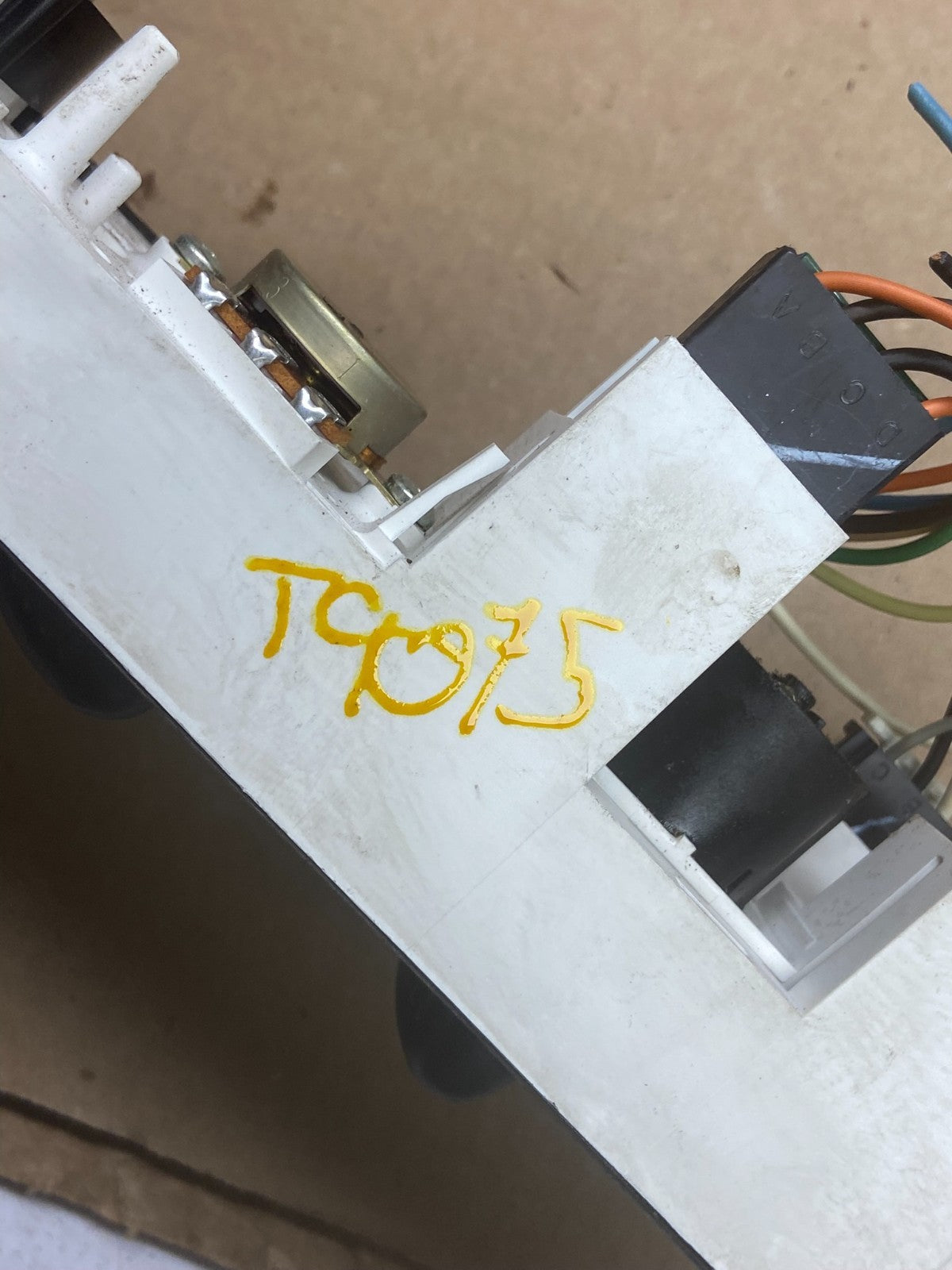 2001 - 2007 GMC Chevrolet Express 1500 Climate Control A/C t9075 DG6